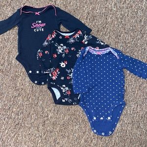 3 long sleeve onesies